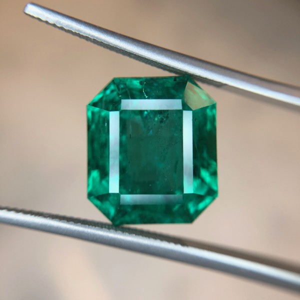 E103