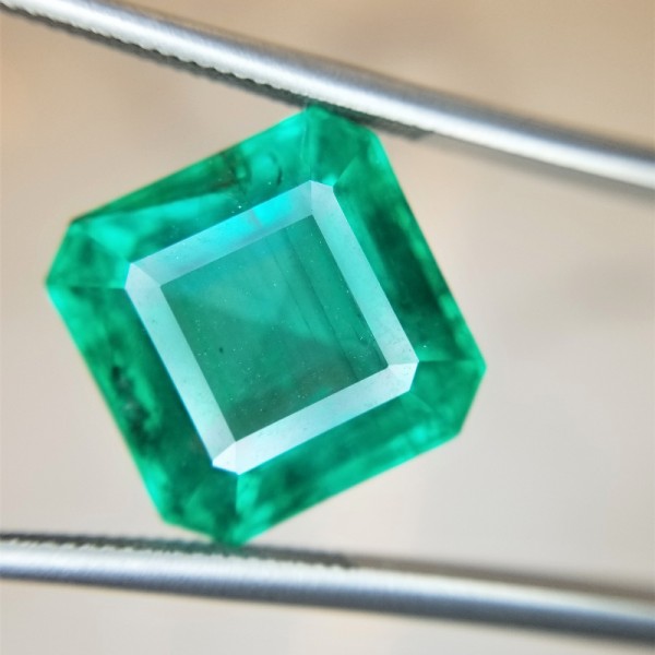 E200